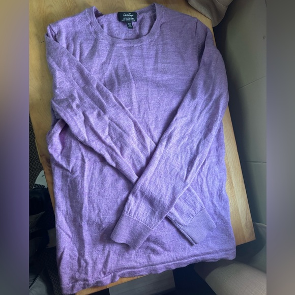 Lord & Taylor extra fine merino sweater in Medium - Picture 2 of 2